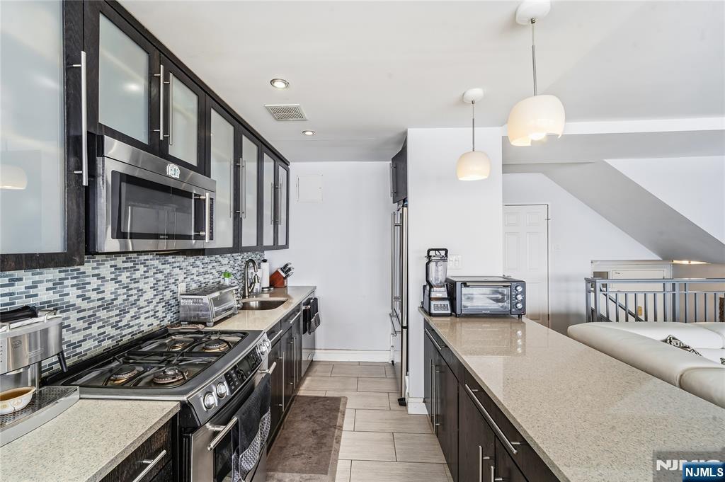 2 Horizon Road, Unit 1205 Fort Lee, NJ 07024 - Photo 9 of 27