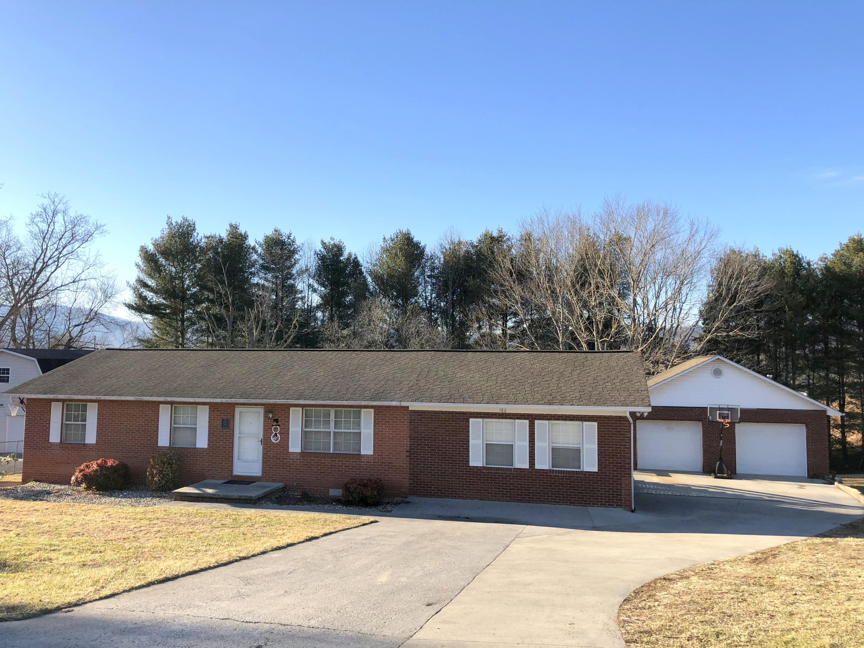 186 Shannon Road Jacksboro, TN 37757 - Photo 1 of 18 186 Shannon Rd