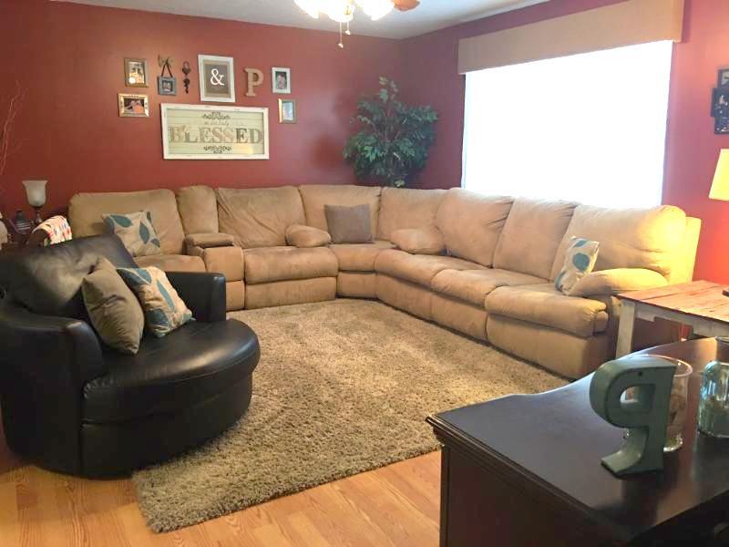 186 Shannon Road Jacksboro, TN 37757 - Photo 2 of 18 Living room