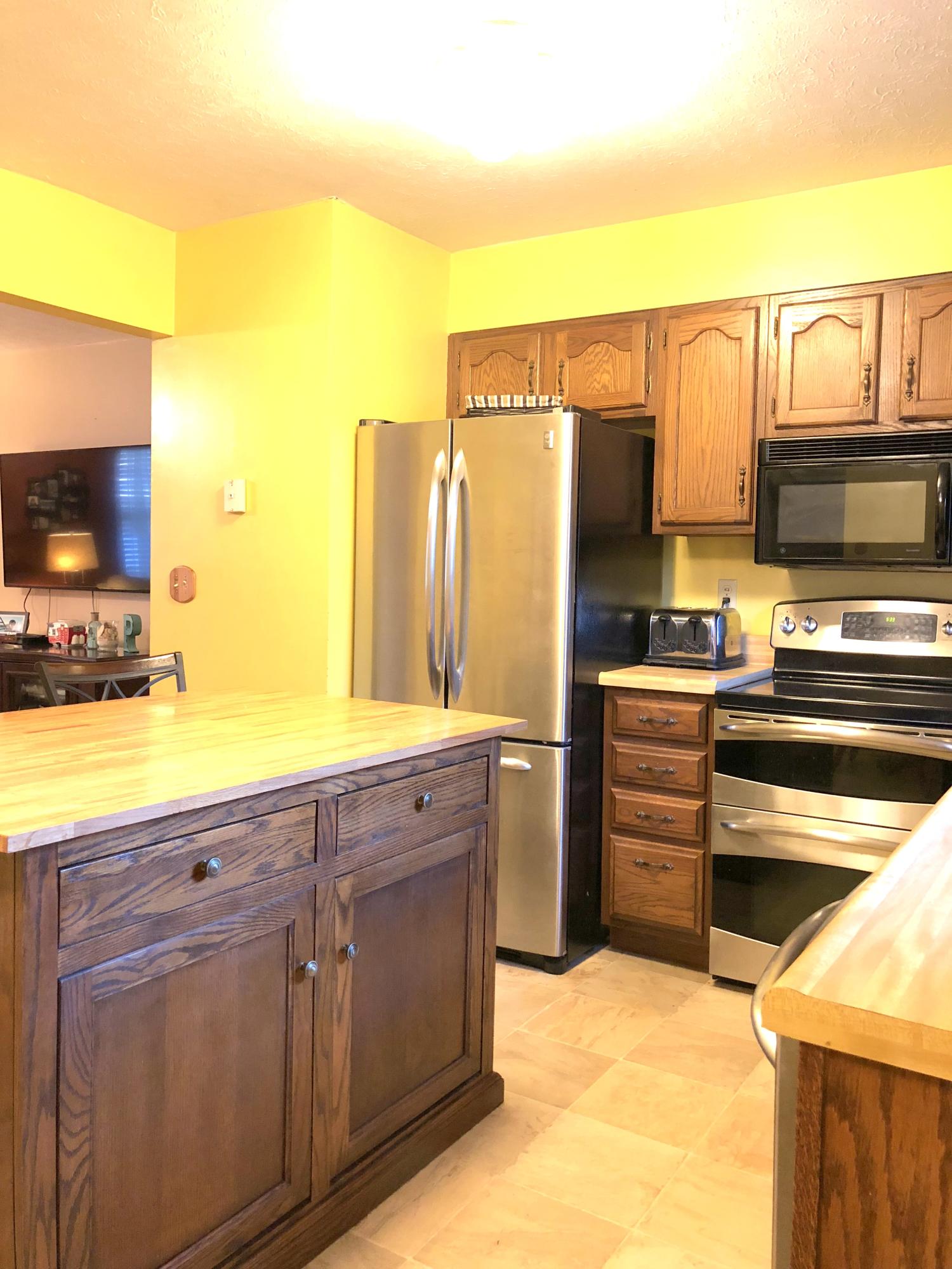 186 Shannon Road Jacksboro, TN 37757 - Photo 3 of 18 Kitchen