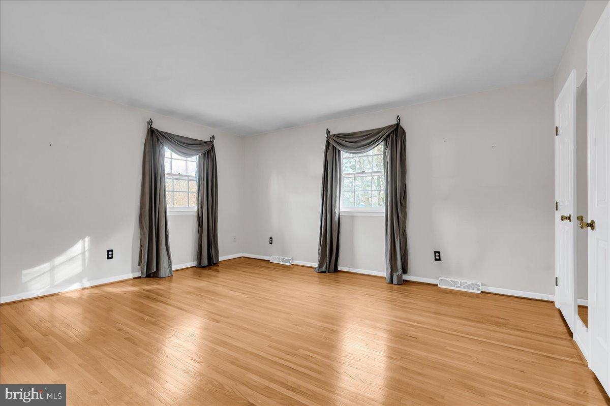 47 Covered Bridge Lane Newark, DE 19711 - Photo 20 of 34 Bedroom 3