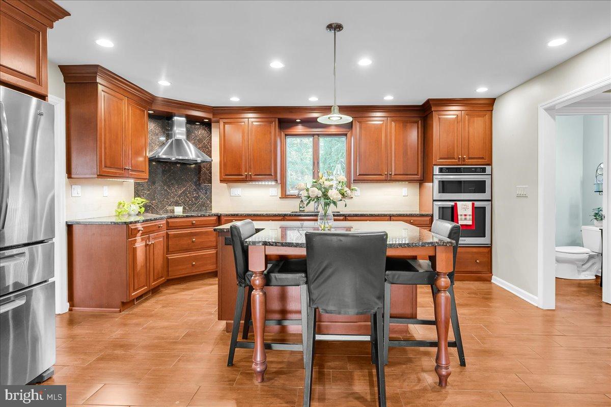 47 Covered Bridge Lane Newark, DE 19711 - Photo 5 of 34 Beautifully renovated kitchen!
