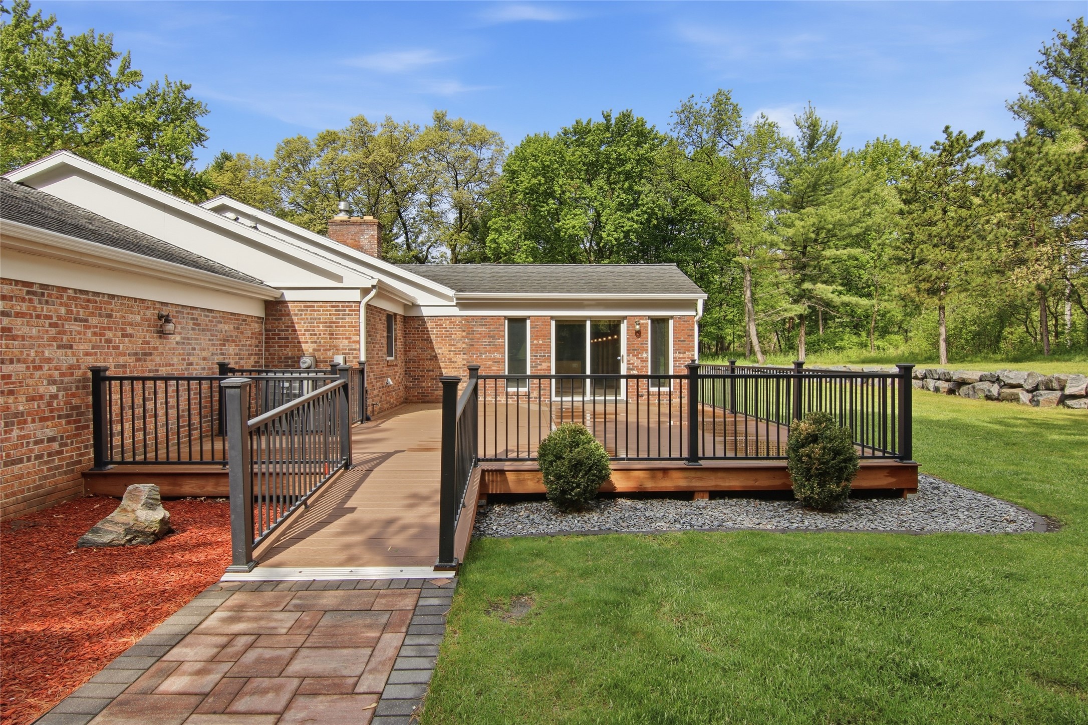3750 Rimridge Road Eau Claire, WI 54701 - Photo 6 of 39