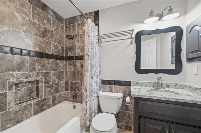 $388,000 | 4053 Southwest Clipper Lane, Lee's Summit, MO 64082