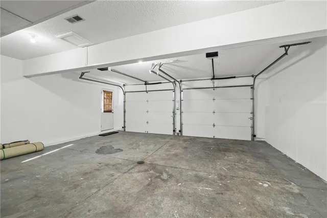 $388,000 | 4053 Southwest Clipper Lane, Lee's Summit, MO 64082