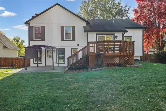 $388,000 | 4053 Southwest Clipper Lane, Lee's Summit, MO 64082