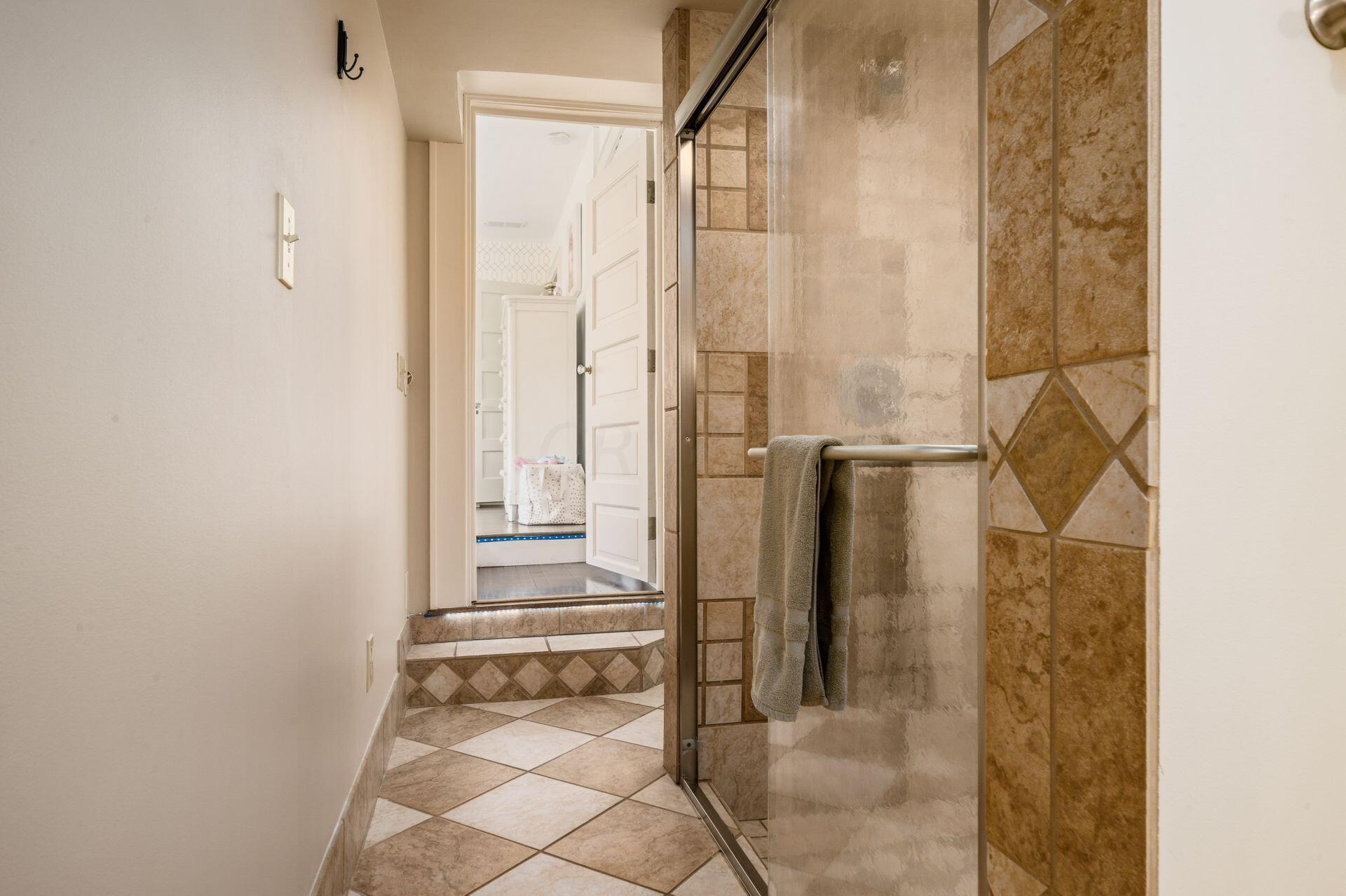 6028 Dublin Road Dublin, OH 43017 - Photo 47 of 91 Bathroom