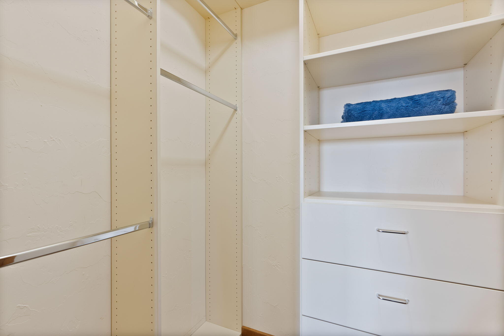 22887 Ghost Tree Lane Bend, OR 97701 - Photo 64 of 97 Bedroom #2 walk-in closet