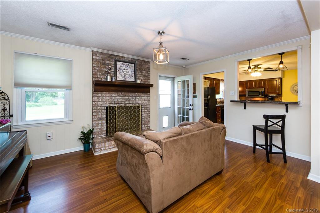 1509 Reid Harkey Road, Unit 4 Matthews, NC 28105 - Photo 8 of 38 Gallery Image 8