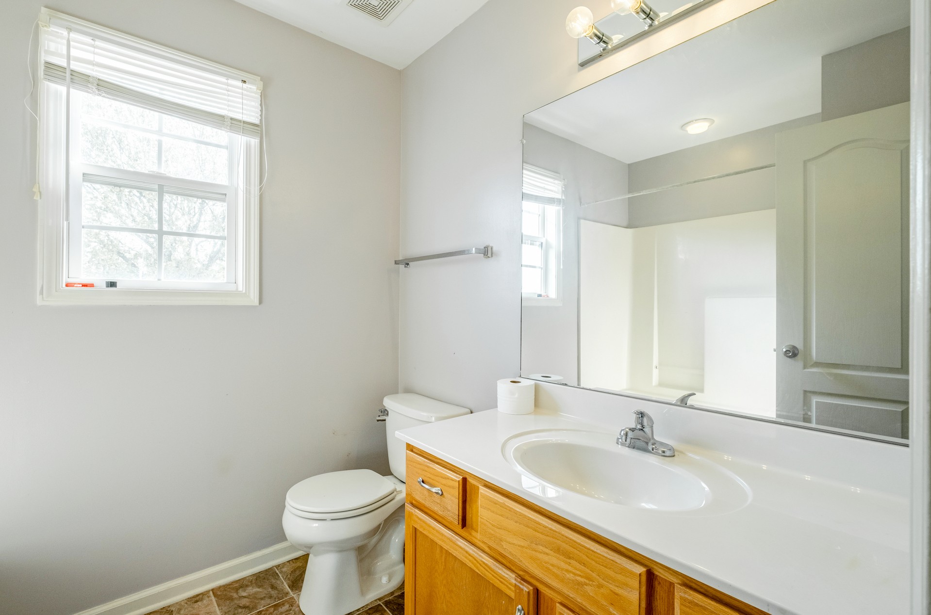 1763 Needmore Road Clarksville, TN 37042 - Photo 16 of 33 Gallery Image 16