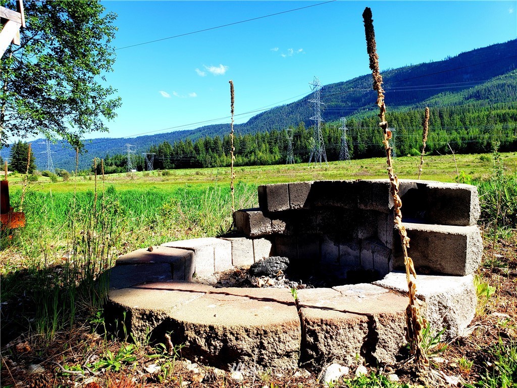 2901 Pasco Road Cle Elum, WA 98922 - Photo 2 of 8 Gallery Image 2