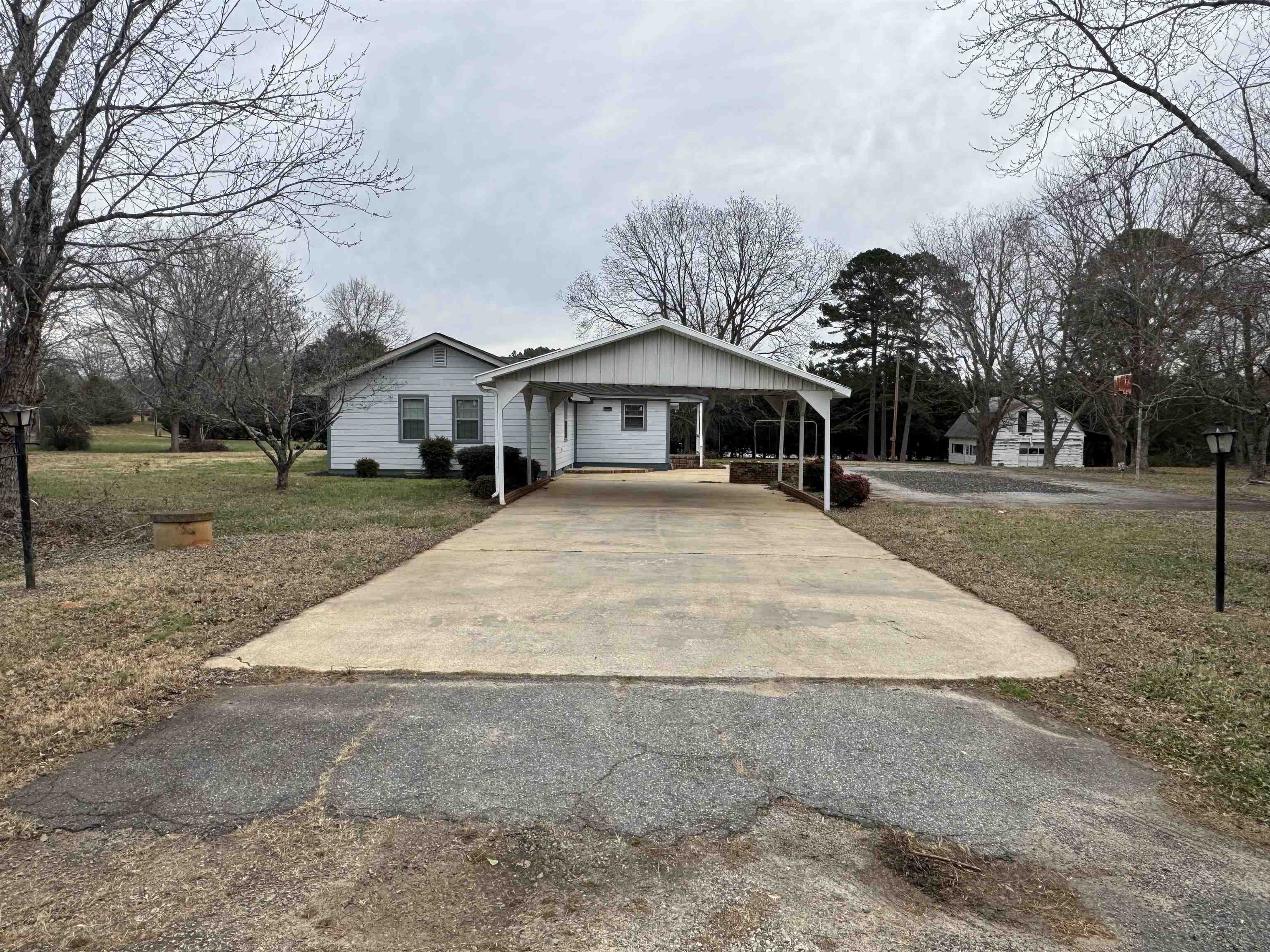 809 John Dodd Road Spartanburg, SC 29303 - Photo 3 of 23