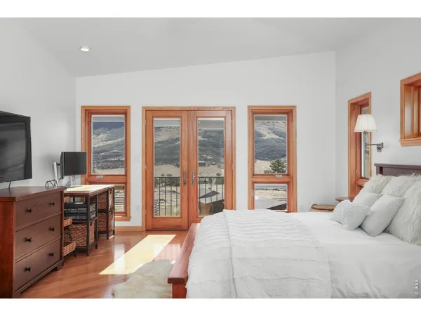 $1,475,000 | 294 Wedge Rock Drive, Lyons, CO 80540