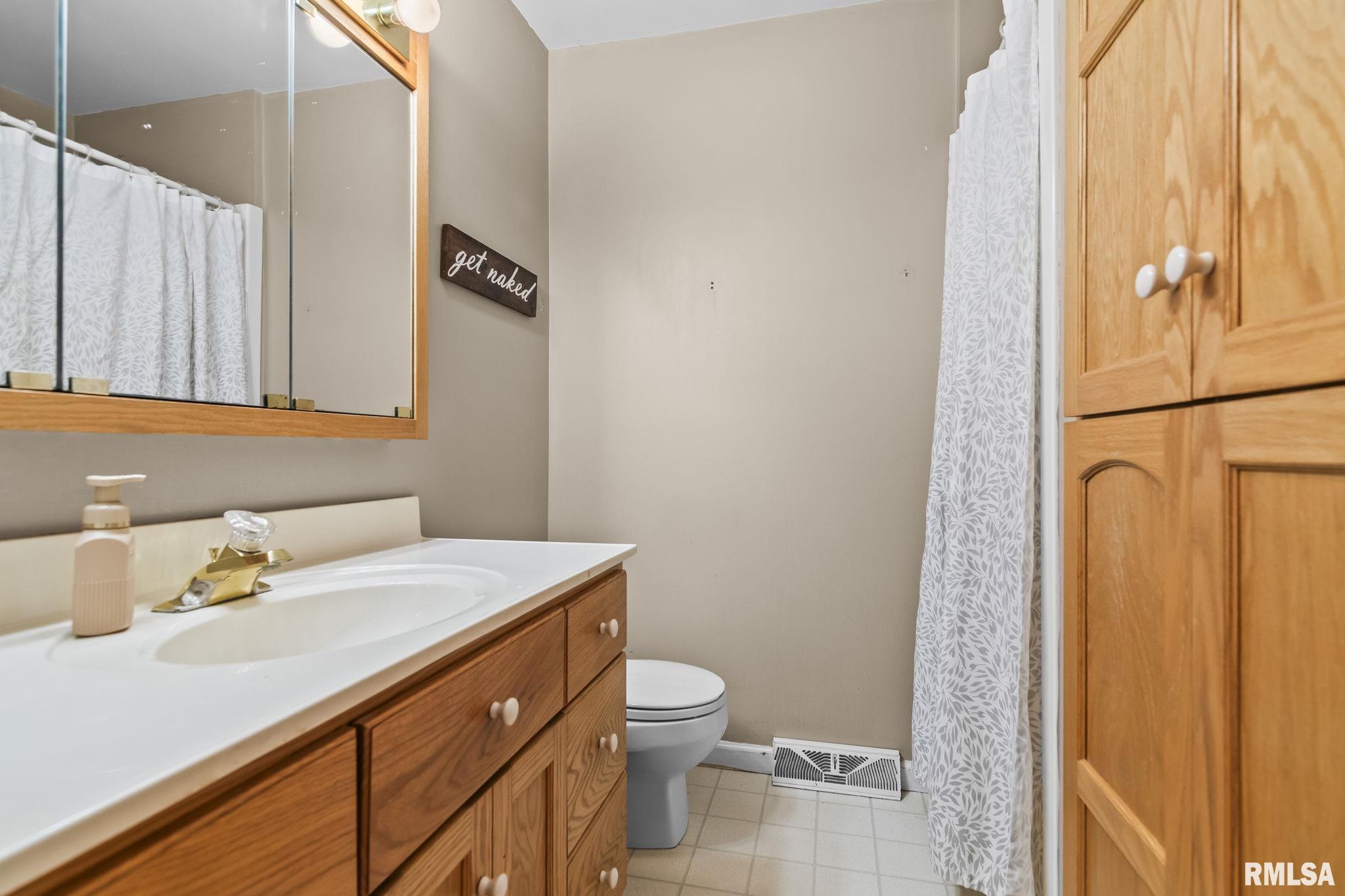 1668 Homewood Avenue Springfield, IL 62704 - Photo 18 of 36