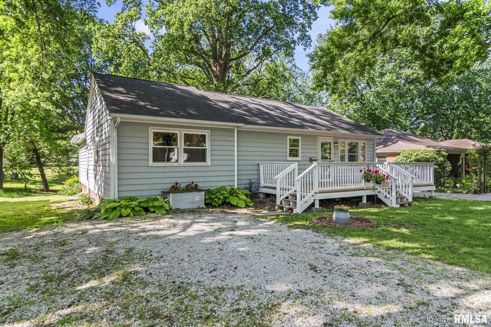 1668 Homewood Avenue Springfield, IL 62704 - Photo 3 of 36