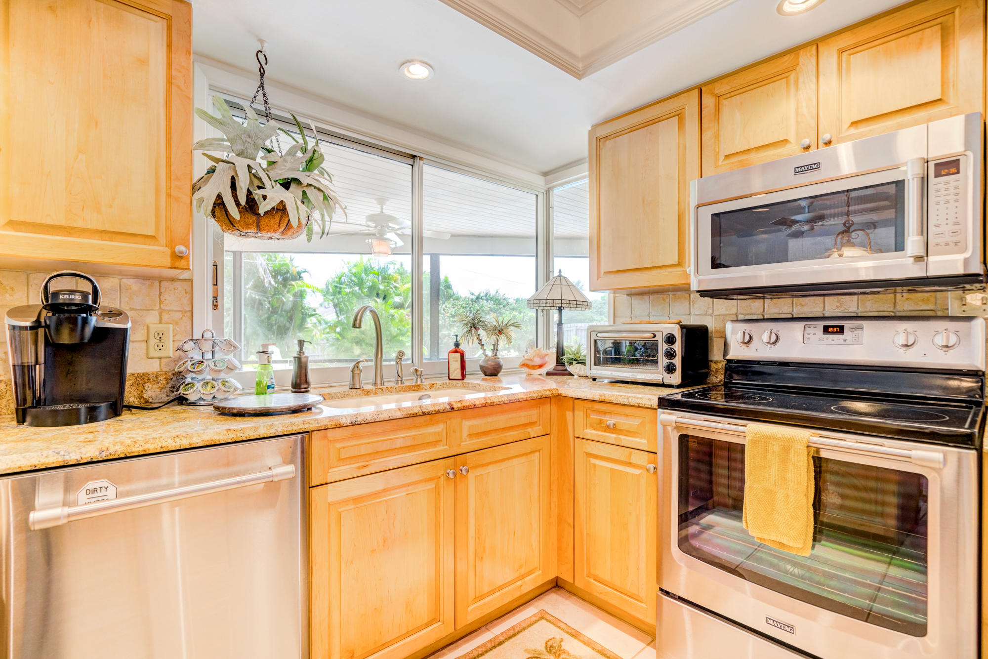 123 Cleveland Road Lake Worth, FL 33467 - Photo 8 of 25 EMP-27
