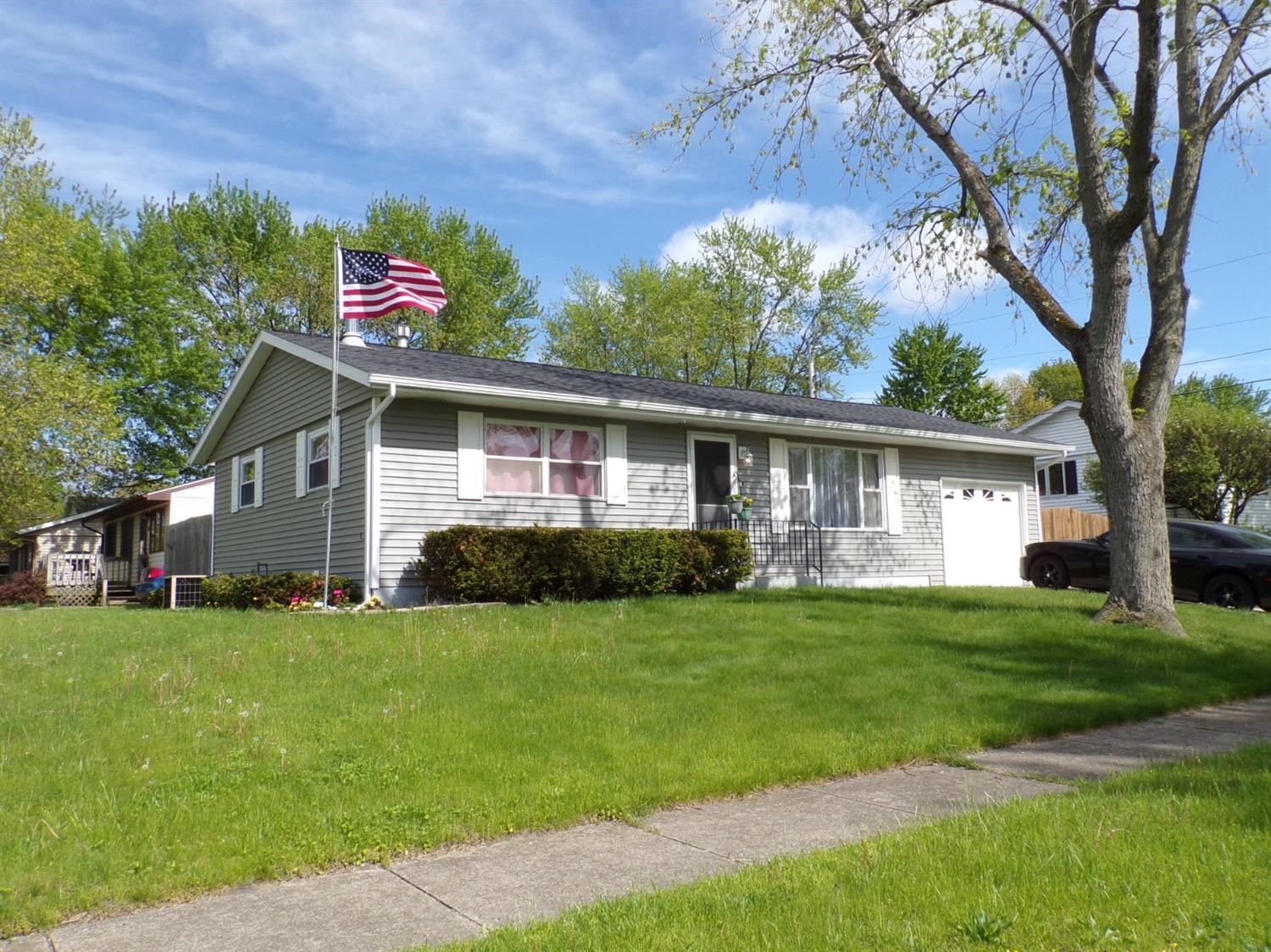 3514 Windsor Road Michigan City, IN 46360 - Photo 3 of 32 a front view of house with yard and green space