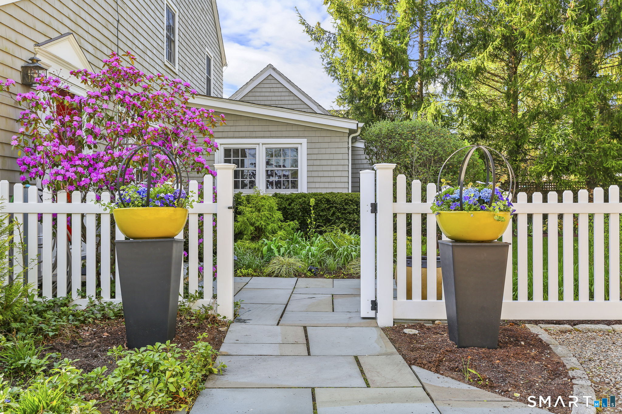 29 Old Saugatuck Road Norwalk, CT 06855 - Photo 5 of 36