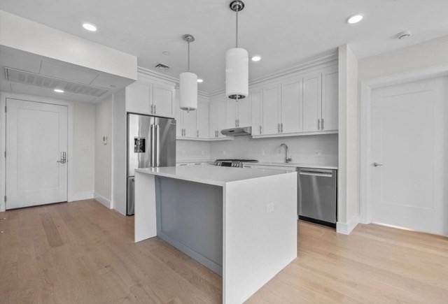 301 Border Street, Unit 601 Boston, MA 02128 - Photo 7 of 29