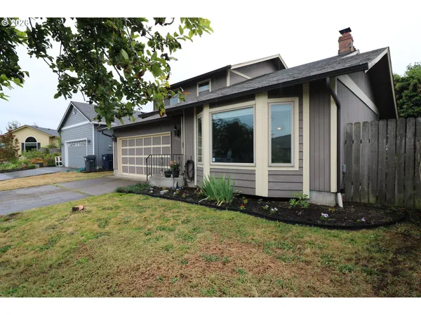 $420,000 | 1419 T Street, Springfield, OR 97477