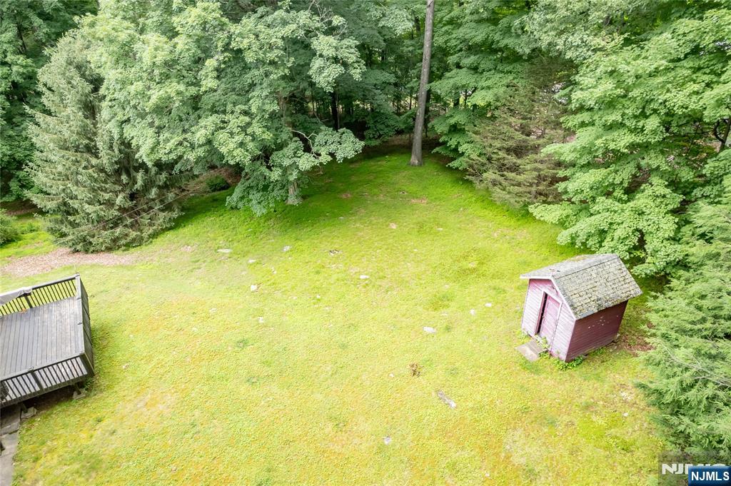 121 Townsend Road Wanaque, NJ 07465 - Photo 6 of 39