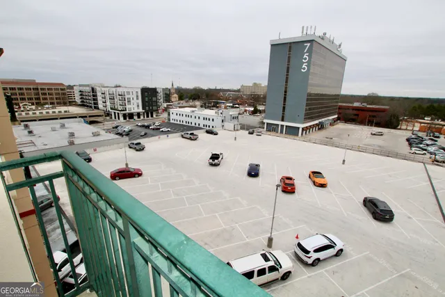 a city street filled with lots of traffic