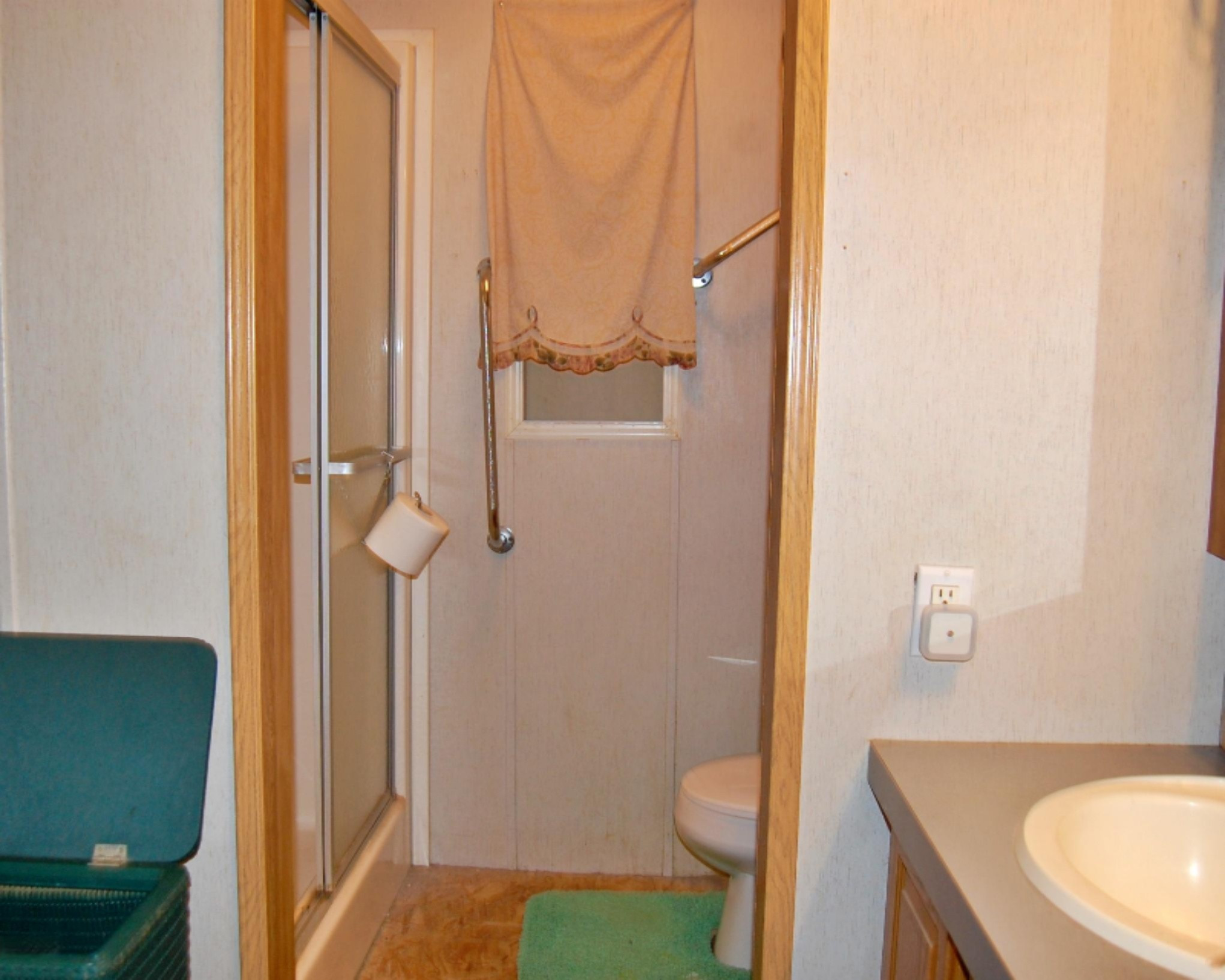 6978 Taft Road Mecosta, MI 49332 - Photo 8 of 20 8. Master Bathroom 1