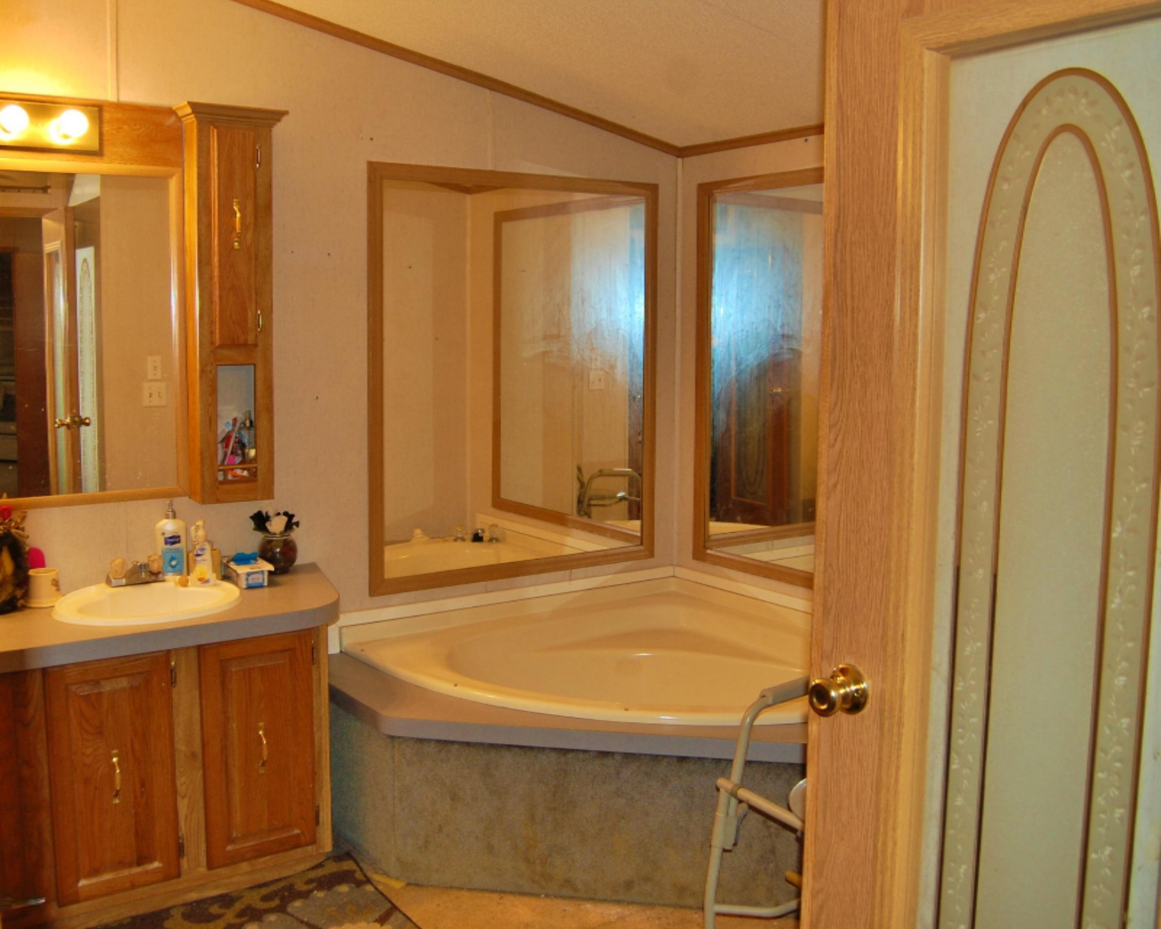 6978 Taft Road Mecosta, MI 49332 - Photo 9 of 20 9. Master Bathroom 2