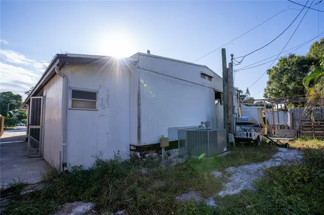 a house view with a backyard space