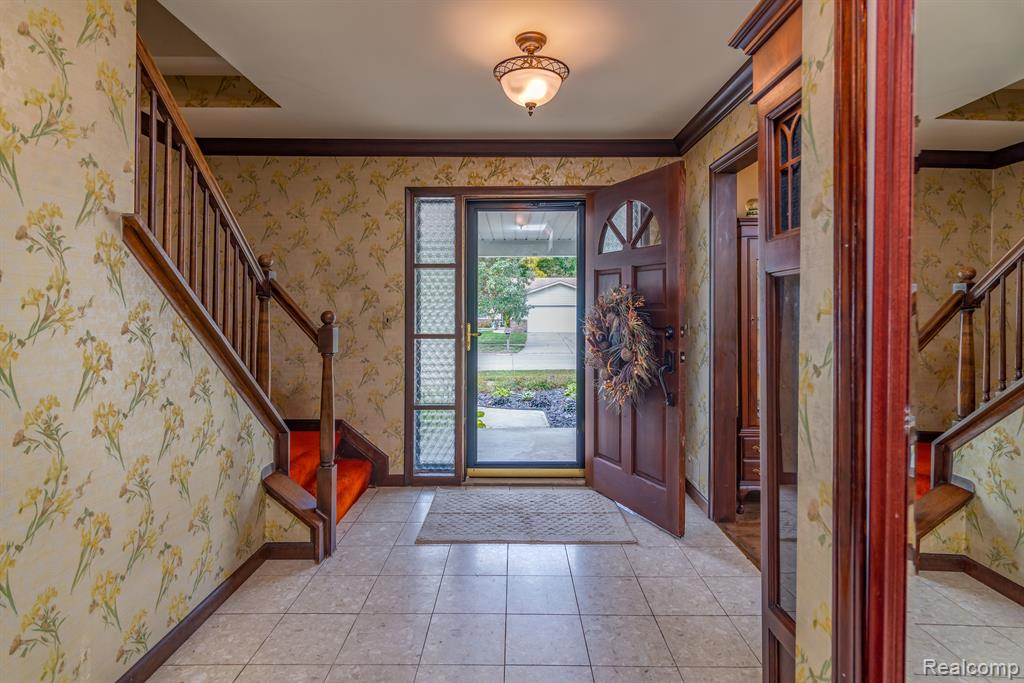 43133 Arlington Road Canton, MI 48187 - Photo 3 of 37