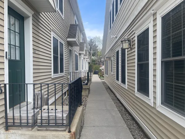 $257,900 | 1110 Western Avenue, Unit 9, Albany, NY 12203