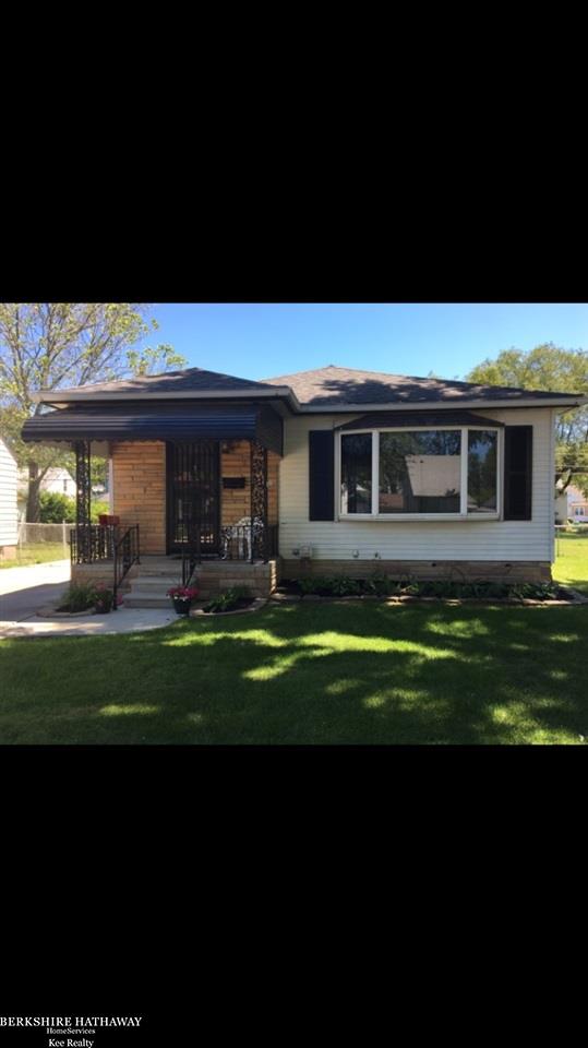 22494 David Eastpointe, MI 48021 - Photo 1 of 41 31321568.JPG