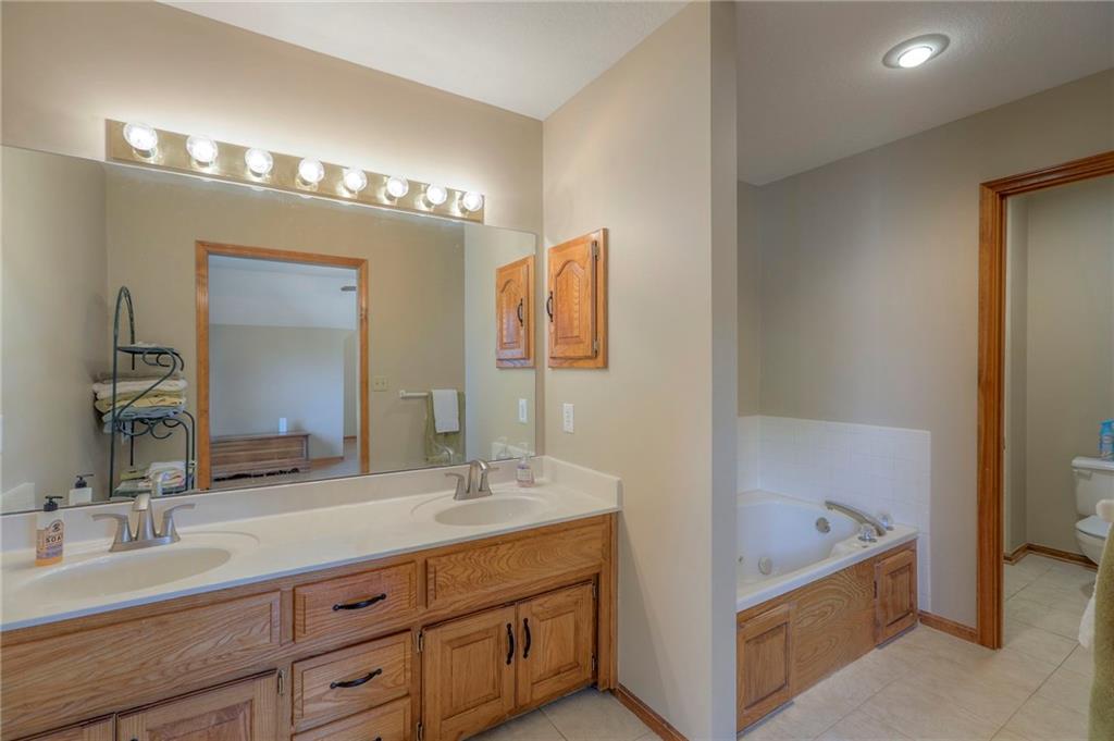 117 Southwest Tess Drive Lee's Summit, MO 64081 - Photo 18 of 35