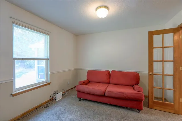 $340,000 | 117 Southwest Tess Drive, Lee's Summit, MO 64081