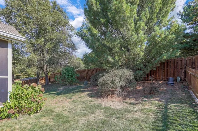 $340,000 | 117 Southwest Tess Drive, Lee's Summit, MO 64081