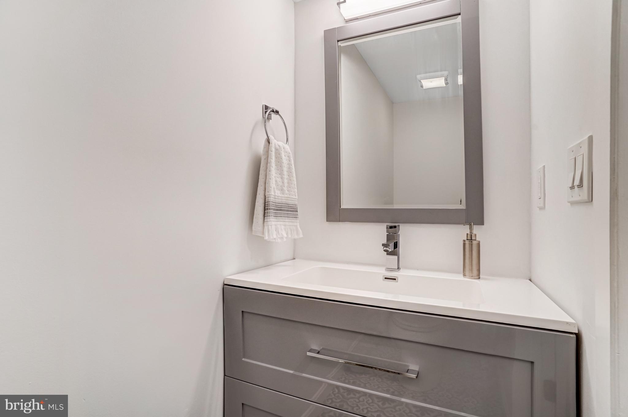 13212 Poplar Tree Road Fairfax, VA 22033 - Photo 28 of 65 Gallery Image 28