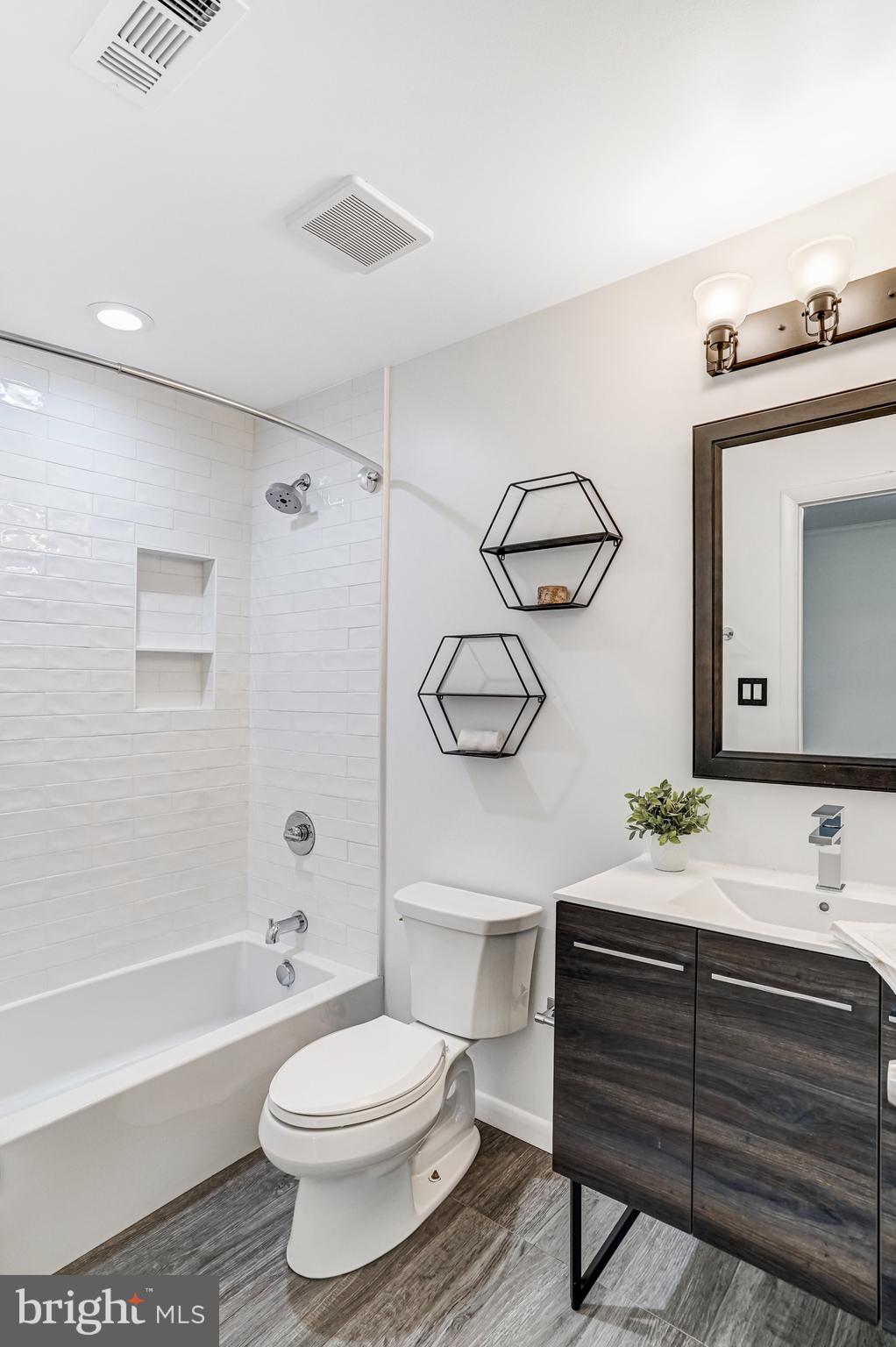13212 Poplar Tree Road Fairfax, VA 22033 - Photo 35 of 65 Gallery Image 35