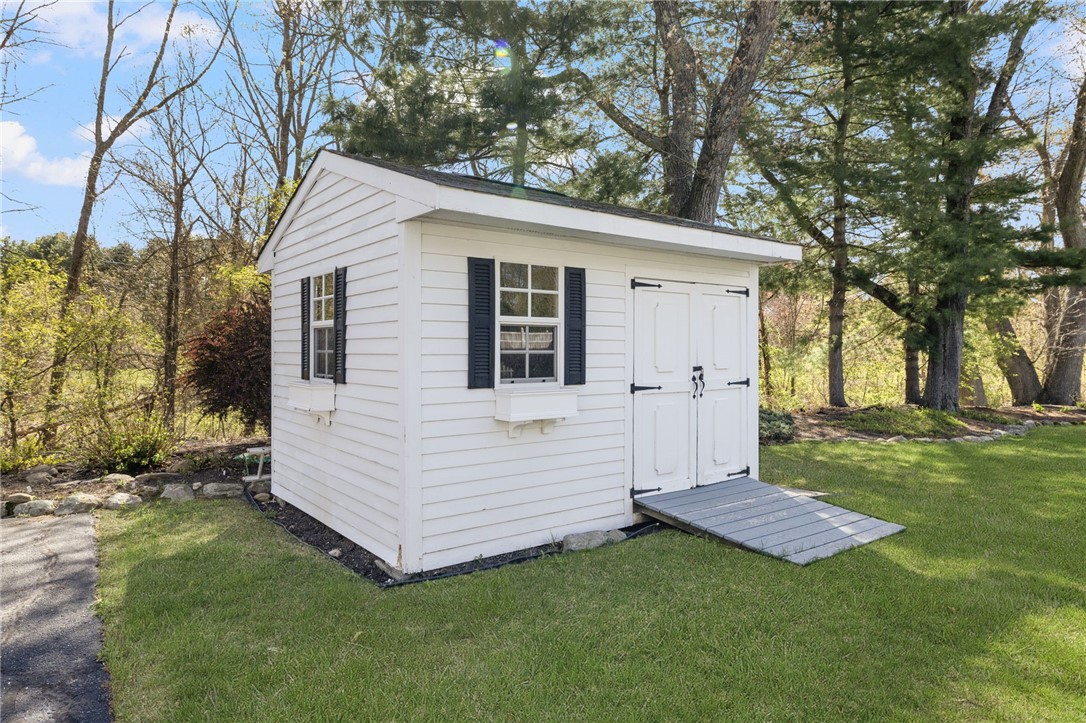 91 Mann School Road Smithfield, RI 02917 - Photo 45 of 50