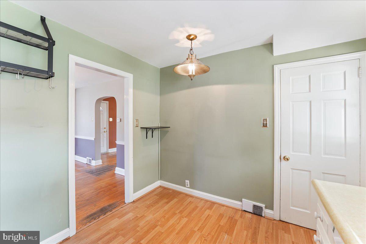 340 Sunnybrook Road Springfield, PA 19064 - Photo 12 of 33 Kitchen