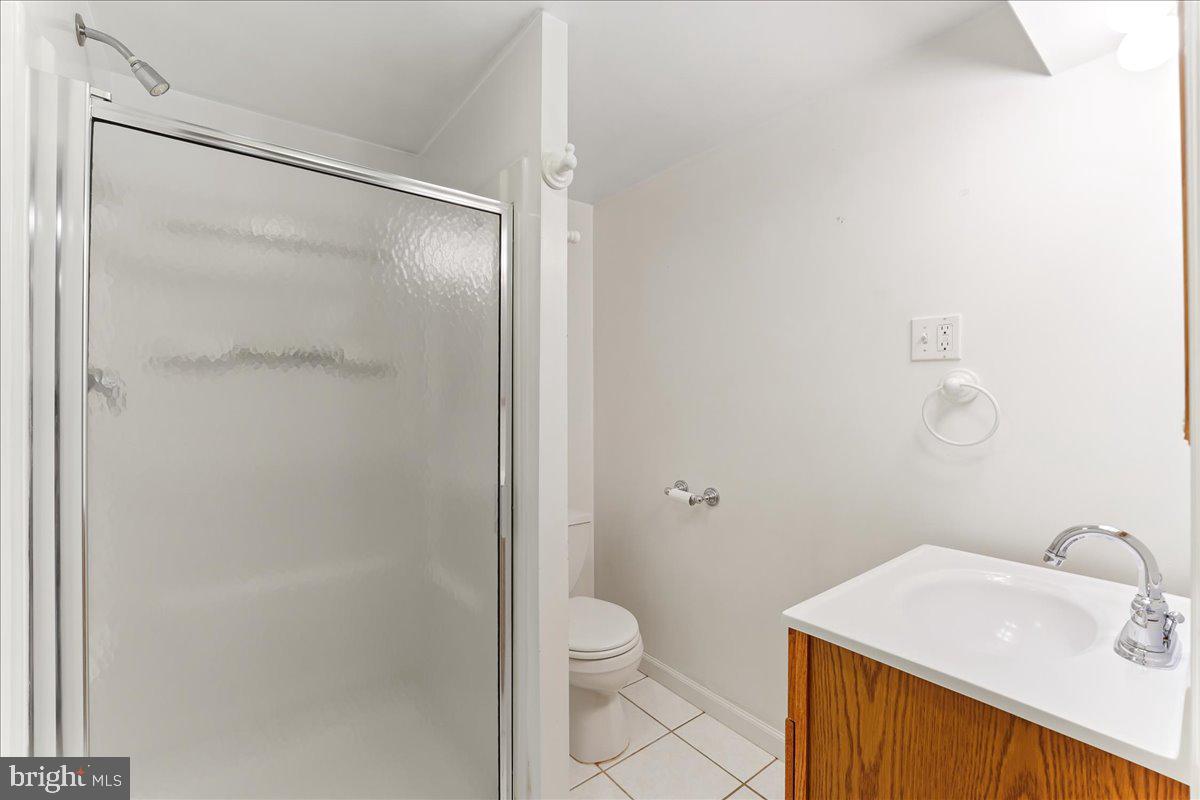 340 Sunnybrook Road Springfield, PA 19064 - Photo 30 of 33 Full Bathroom in Basement