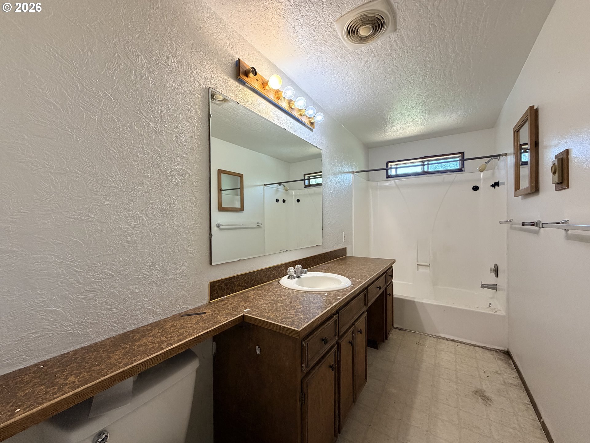 764 71st Street Springfield, OR 97478 - Photo 12 of 20 Gallery Image 12