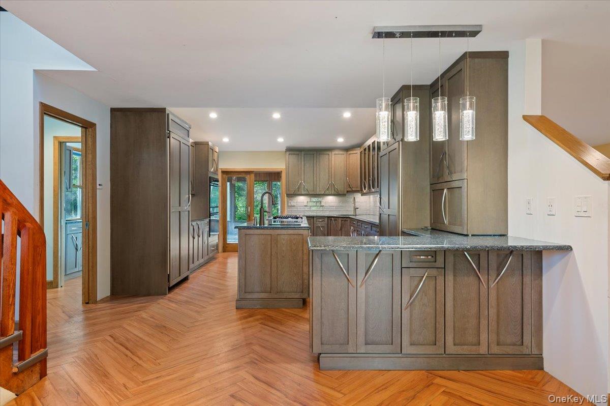 151 Seaman Neck Road Dix Hills, NY 11746 - Photo 3 of 35