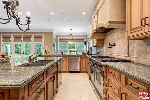 $4,799,000 | 9355 Kirkside Road, Los Angeles, CA 90035