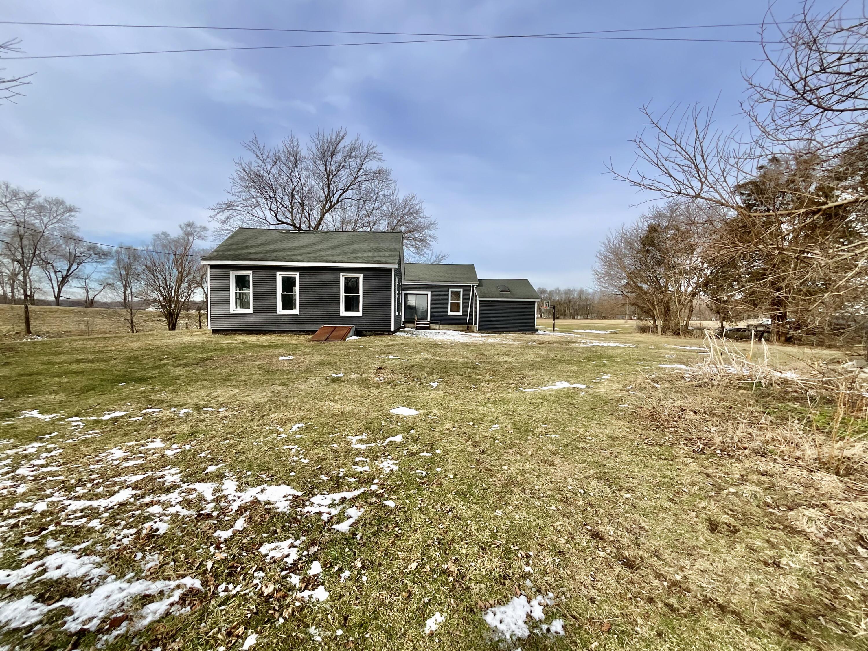 490 Dorrance Road Coldwater, MI 49036 - Photo 4 of 23 IMG_1376