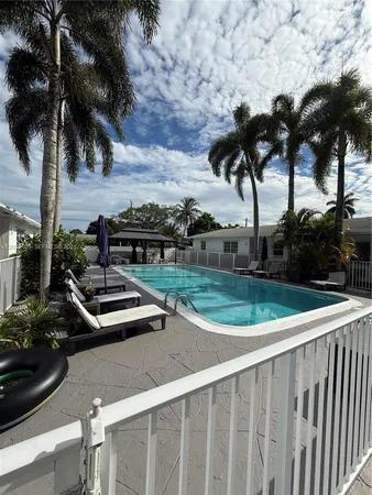 $3,100 | 500 Southwest 7th Street, Unit 510, Hallandale Beach, FL 33009