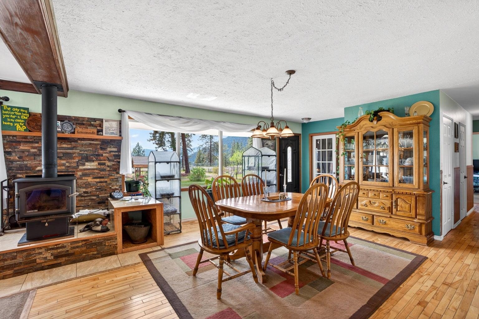 762 Joseph-Jessica Road Colville, WA 99114 - Photo 5 of 35