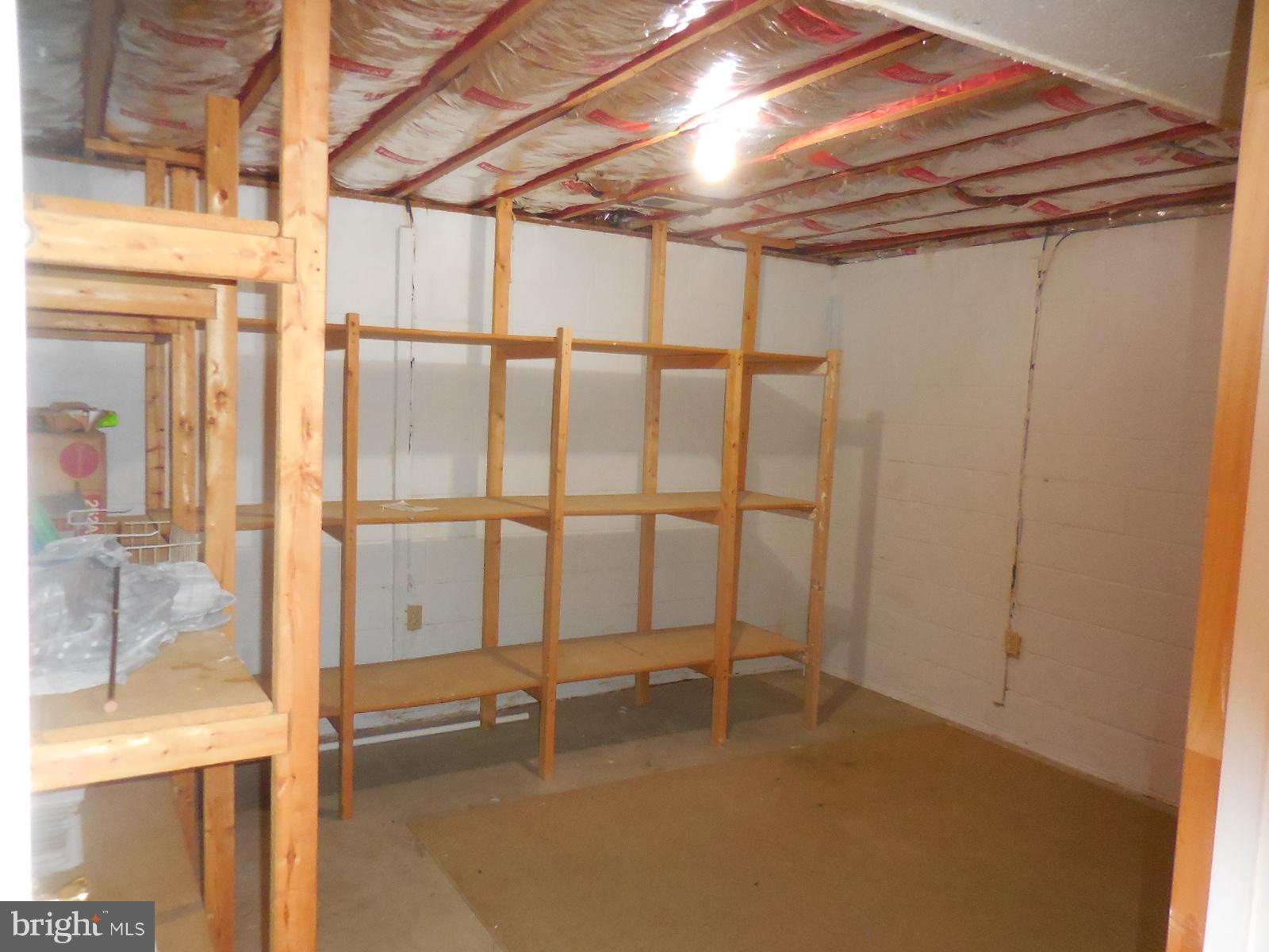 508 Holly Road Fort Washington, MD 20744 - Photo 17 of 29 a view of an empty room