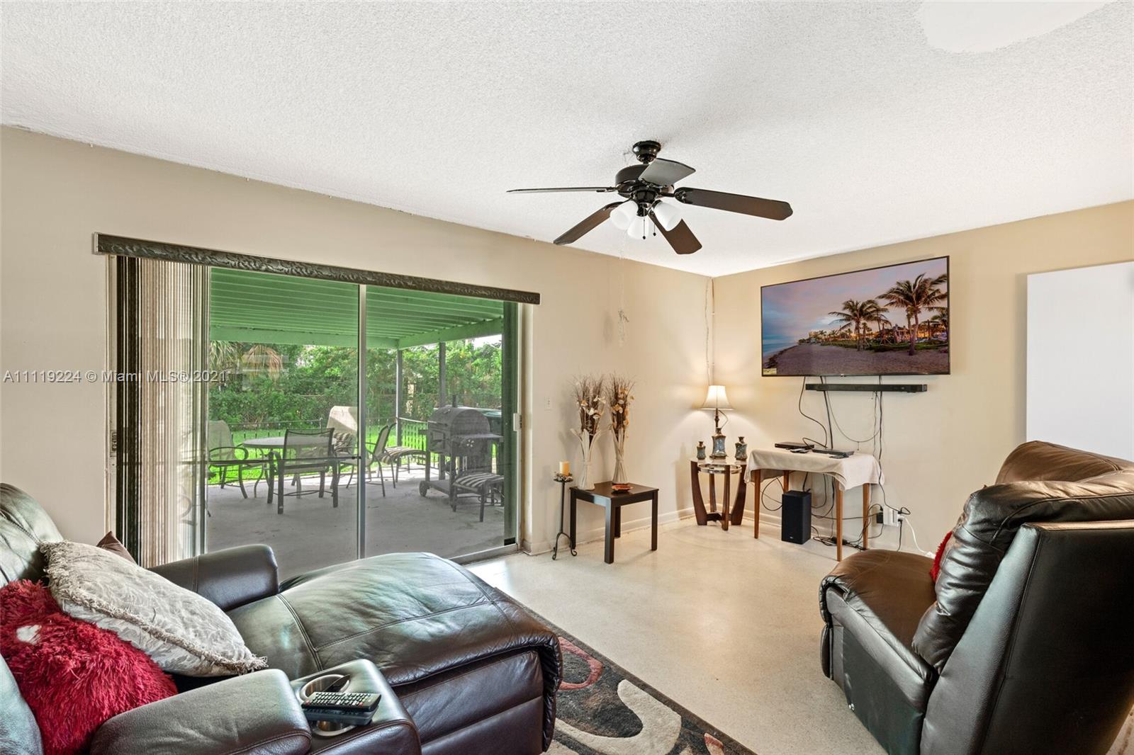 361 West 23rd Street Riviera Beach, FL 33404 - Photo 12 of 22 Gallery Image 12
