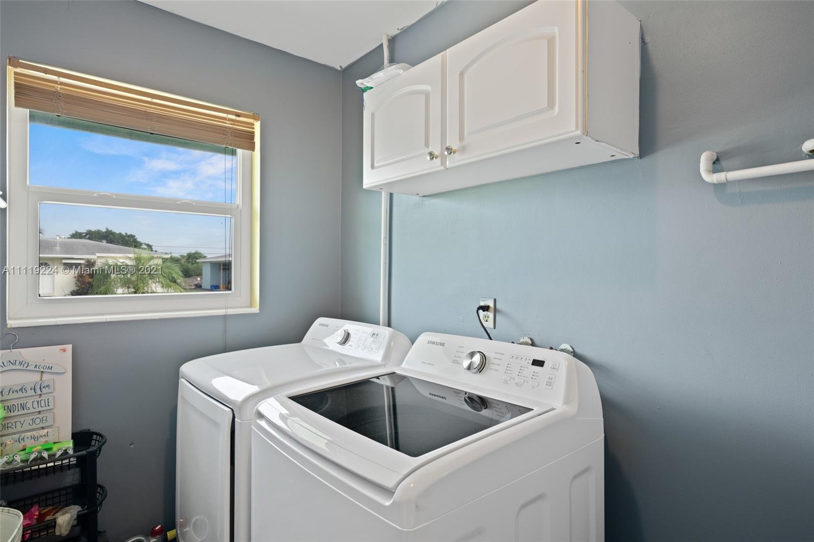 361 West 23rd Street Riviera Beach, FL 33404 - Photo 8 of 22 Gallery Image 8