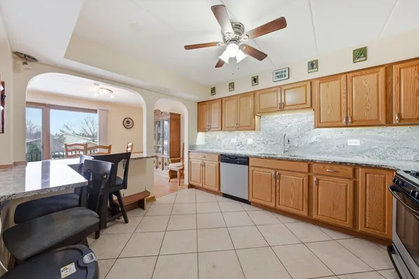 $234,900 | 15263 Catalina Drive, Unit 2, Orland Park, IL 60462